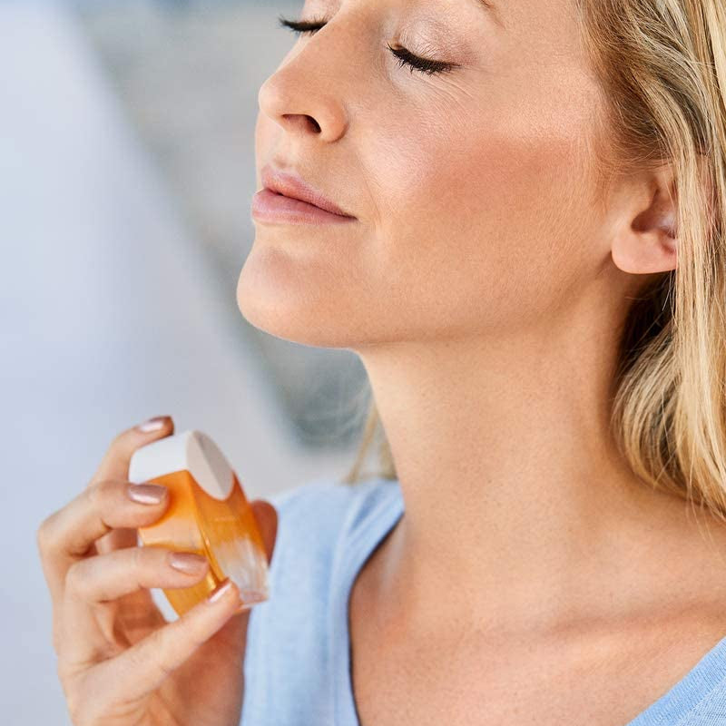 Nivea Sun Eau de Toilette (1 x 30 ml) with the Original Nivea Sun Sun Cream Fragrance, Summer Ladies Fragrance in an iconic perfume bottle, sensual Nivea Sun EDT awakens memories of the summer