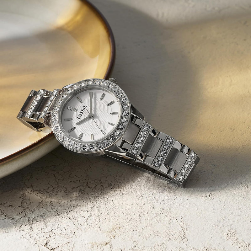 Fossil Jesse Uhr für Damen, Quarz-Dreizeigerwerk mit Edelstahlarmband