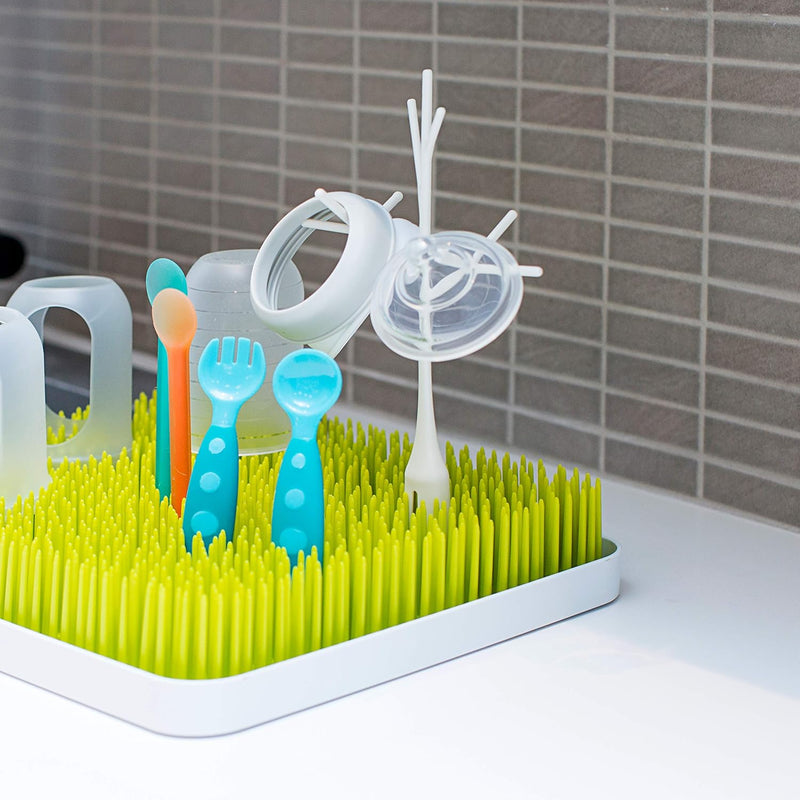 GRASS Starter Set by Boon, the Stylish Drying and Drying Rack for Baby Bottles, Teats and Pacifiers. BPA, Phthalate and PVC Free. The Perfect Gift and First Equipment for Newborns